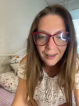 Snapshot of BeatriceTender chatting on 11, 7, 2026 BeatriceTender online show from 11, 7, 2026