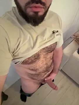 Snapshot of HairyArab90 chatting on 22, 2, 2026 HairyArab90 online show from 22, 2, 2026