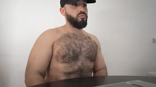 Snapshot of HairyArab90 chatting on 13, 3, 2026 HairyArab90 online show from 13, 3, 2026