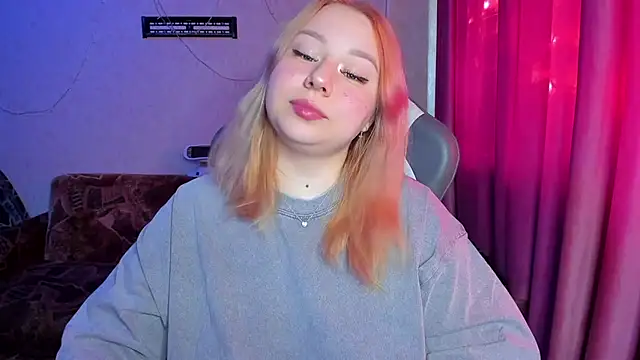 Milafoxxxy online show from 9, 10, 2025