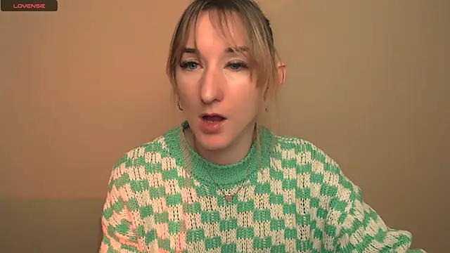 Snapshot of AmandaSell chatting on 19, 12, 2025 AmandaSell online show from 19, 12, 2025