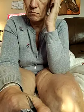 Snapshot of TheDime chatting on 4, 2, 2026 TheDime online show from 4, 2, 2026