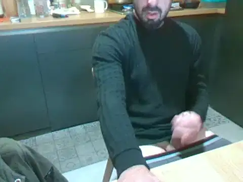 giorgakaci69 online show from 30, 12, 2024