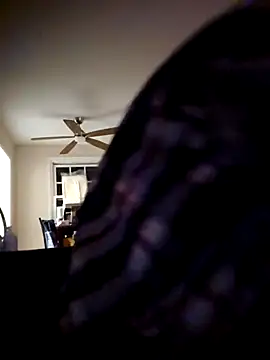 Snapshot of den-rock4u chatting on 12, 11, 2025 den-rock4u online show from 12, 11, 2025