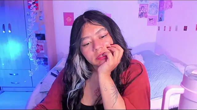 StephaniFox online show from 13, 2, 2025