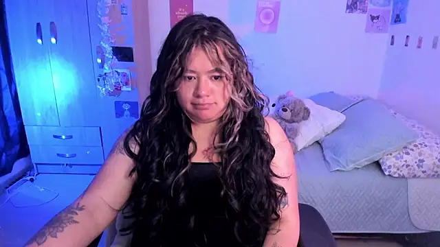 StephaniFox online show from 7, 3, 2025