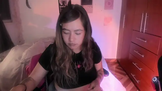 StephaniFox online show from 4, 3, 2026