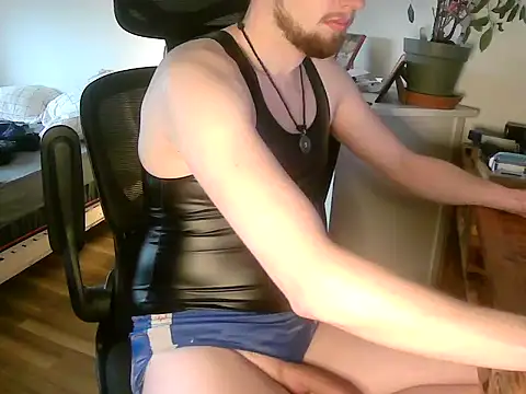 Snapshot of twinkish_90 chatting on 20, 1, 2025 twinkish 90 online show from 20, 1, 2025