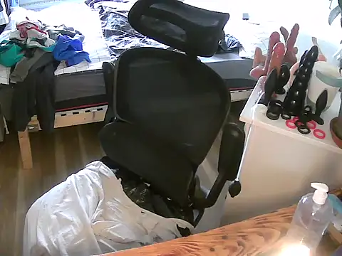 Snapshot of twinkish_90 chatting on 23, 1, 2025 twinkish 90 online show from 23, 1, 2025