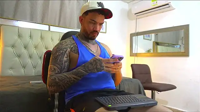 Angel sex latin online show from 25, 12, 2024