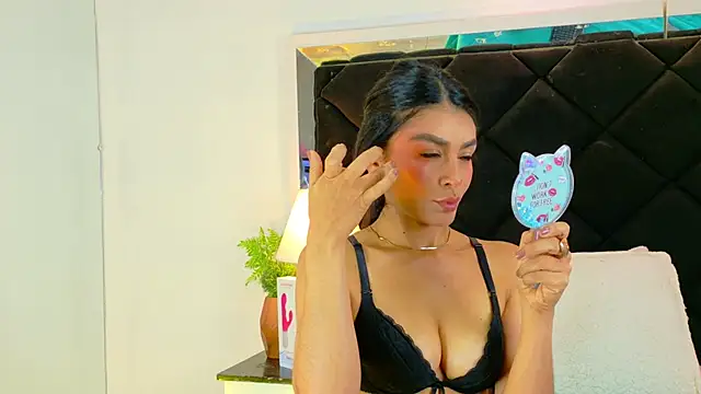 Holly Brensonexx  online show from 6, 10, 2025