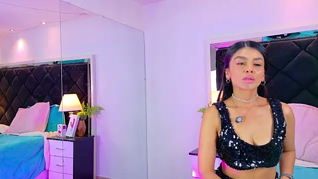 Holly Brensonexx  online show from 26, 11, 2025