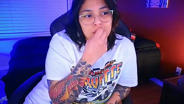 Snapshot of miacanela_xo chatting on 27, 1, 2025 miacanela xo online show from 27, 1, 2025