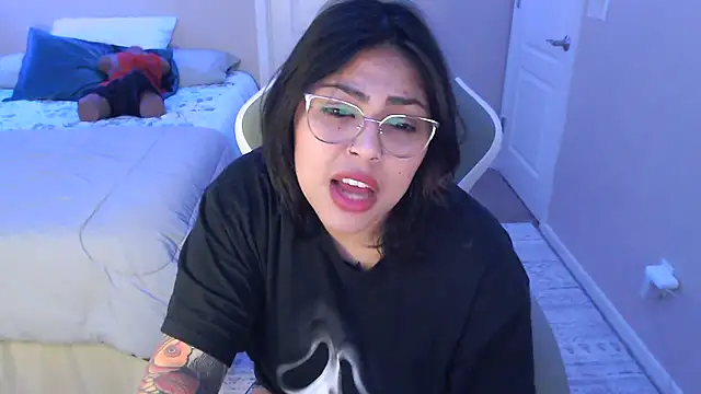 Snapshot of miacanela_xo chatting on 6, 2, 2025 miacanela xo online show from 6, 2, 2025