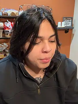 Snapshot of miacanela_xo chatting on 8, 3, 2025 miacanela xo online show from 8, 3, 2025