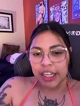 Snapshot of miacanela_xo chatting on 22, 3, 2025 miacanela xo online show from 22, 3, 2025