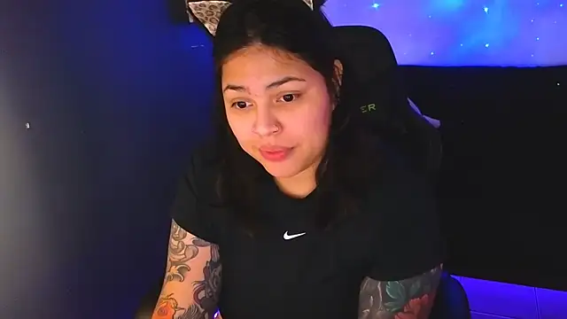 Snapshot of miacanela_xo chatting on 8, 9, 2025 miacanela xo online show from 8, 9, 2025