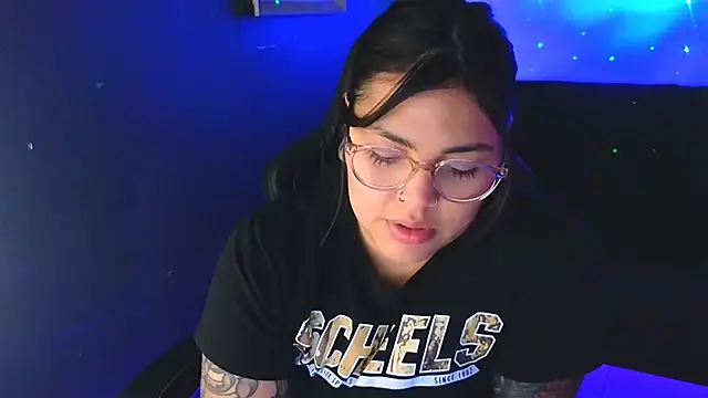 Snapshot of miacanela_xo chatting on 9, 9, 2025 miacanela xo online show from 9, 9, 2025