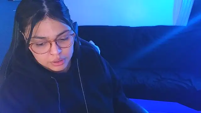 Snapshot of miacanela_xo chatting on 25, 9, 2025 miacanela xo online show from 25, 9, 2025