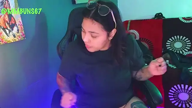 Snapshot of miacanela_xo chatting on 5, 10, 2025 miacanela xo online show from 5, 10, 2025