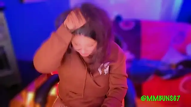 Snapshot of miacanela_xo chatting on 21, 10, 2025 miacanela xo online show from 21, 10, 2025