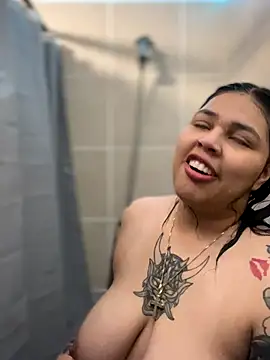 Snapshot of miacanela_xo chatting on 4, 12, 2025 miacanela xo online show from 4, 12, 2025