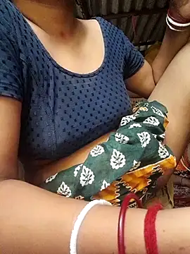 Snapshot of HotSexyBoudi chatting on 8, 10, 2025 HotSexyBoudi online show from 8, 10, 2025