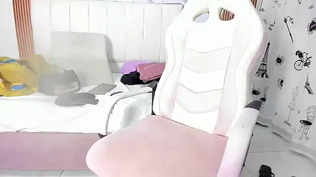 Snapshot of lilith_horny chatting on 10, 7, 2026 lilith horny online show from 10, 7, 2026