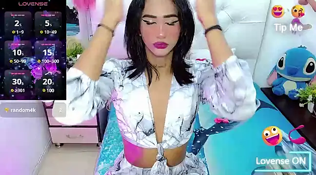 Snapshot of kinverly_sexyx chatting on 5, 3, 2025 kinverly sexyx online show from 5, 3, 2025