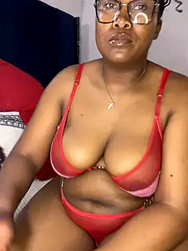 Snapshot of AssMilkymellowxx chatting on 4, 10, 2025 AssMilkymellowxx online show from 4, 10, 2025