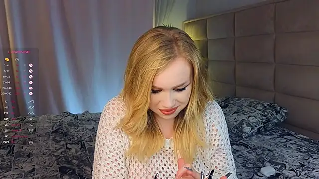 Snapshot of AsteriaHamel chatting on 14, 2, 2025 AsteriaHamel online show from 14, 2, 2025