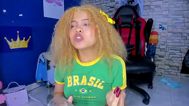 Snapshot of sofiacastillo01 chatting on 15, 2, 2025 sofiacastillo01 online show from 15, 2, 2025