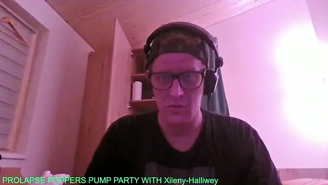 Bigthroaterboy online show from 2, 10, 2025