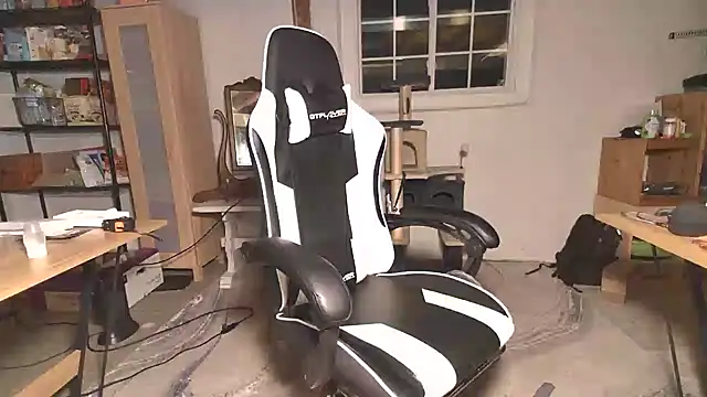 Snapshot of MagnusCockus chatting on 1, 3, 2025 MagnusCockus online show from 1, 3, 2025