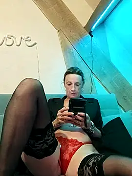 Snapshot of tatianasexymilf chatting on 30, 11, 2025 tatianasexymilf online show from 30, 11, 2025