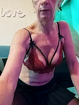 Snapshot of tatianasexymilf chatting on 14, 12, 2025 tatianasexymilf online show from 14, 12, 2025