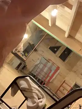 Snapshot of trash4cash chatting on 4, 1, 2025 trash4cash online show from 4, 1, 2025