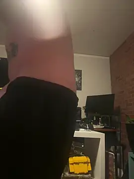 Snapshot of trash4cash chatting on 4, 3, 2025 trash4cash online show from 4, 3, 2025