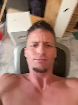 Snapshot of trash4cash chatting on 9, 3, 2025 trash4cash online show from 9, 3, 2025