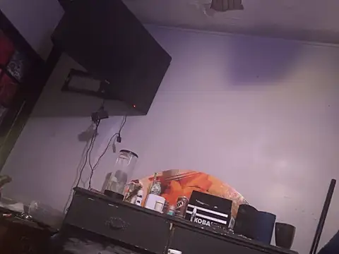 Snapshot of trash4cash chatting on 3, 10, 2025 trash4cash online show from 3, 10, 2025