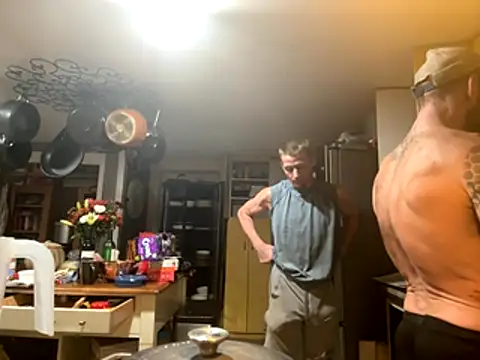 Snapshot of trash4cash chatting on 1, 11, 2025 trash4cash online show from 1, 11, 2025