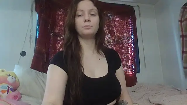 Snapshot of emerieskye20 chatting on 18, 1, 2025 emerieskye20 online show from 18, 1, 2025