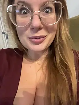 Snapshot of Vanilladreams chatting on 14, 12, 2025 Vanilladreams online show from 14, 12, 2025