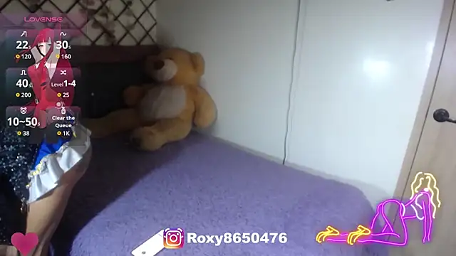 Snapshot of roxy_roxxan chatting on 2, 6, 2026 roxy roxxan online show from 2, 6, 2026