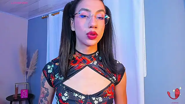 Snapshot of sofiaa_grey_ chatting on 28, 10, 2025 sofiaa grey online show from 28, 10, 2025