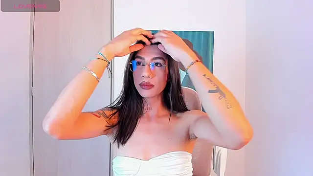 sofiaa grey  online show from 8, 1, 2026