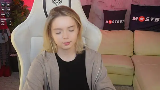 Snapshot of Cassy-Celestial_ chatting on 22, 12, 2024 Cassy-Celestial online show from 22, 12, 2024