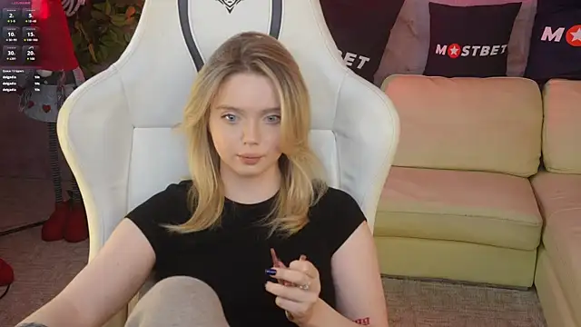 Snapshot of Cassy-Celestial_ chatting on 22, 12, 2024 Cassy-Celestial online show from 22, 12, 2024