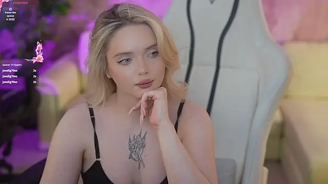 Snapshot of Cassy-Celestial_ chatting on 3, 2, 2025 Cassy-Celestial online show from 3, 2, 2025