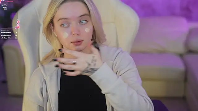 Snapshot of Cassy-Celestial_ chatting on 27, 2, 2025 Cassy-Celestial online show from 27, 2, 2025